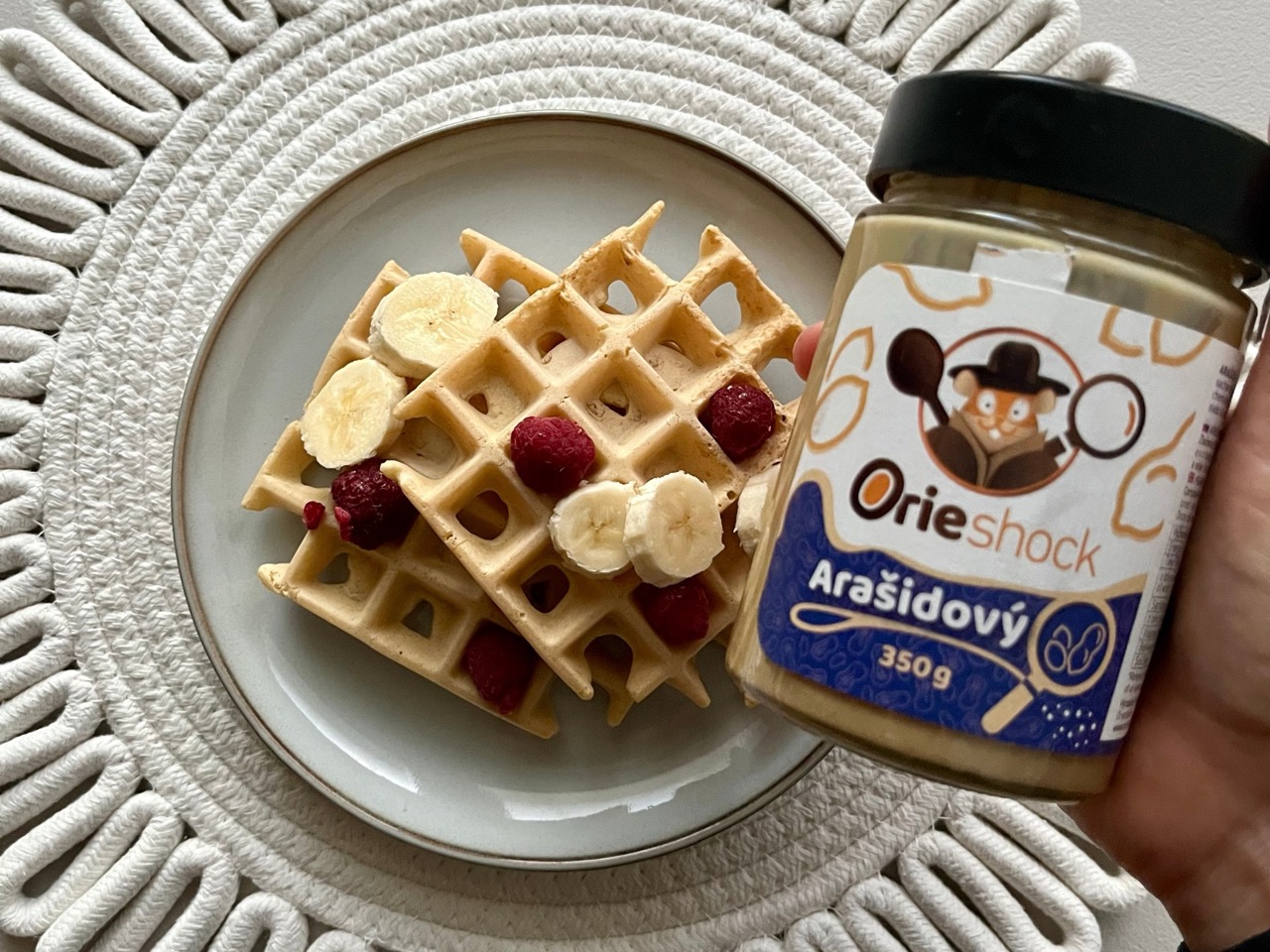 Waffle galéria servírovanie na tanieri