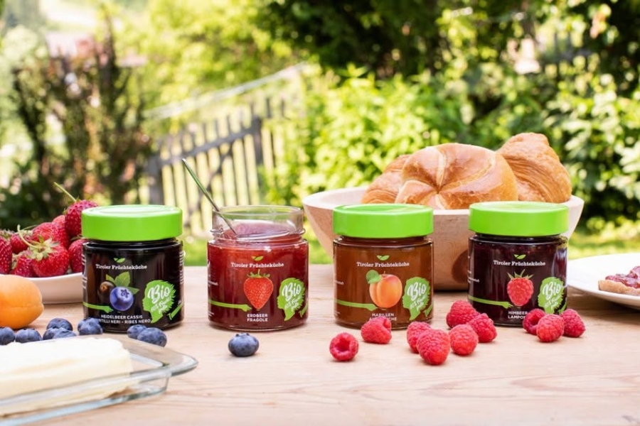 Bio jahodový džem s viditeľnými kúskami ovocia